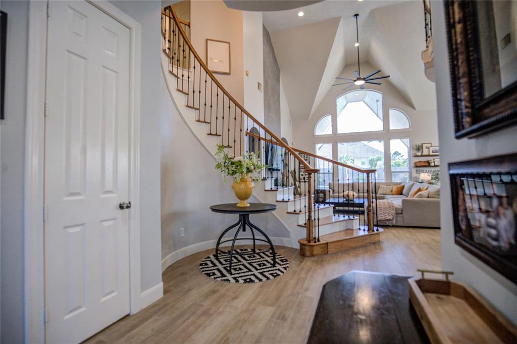 8319 Glenn Elm Drive, Spring, Texas image 6