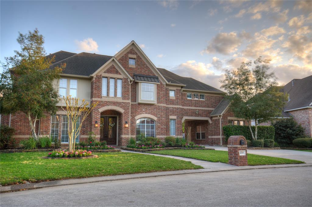 8319 Glenn Elm Drive, Spring, Texas image 2
