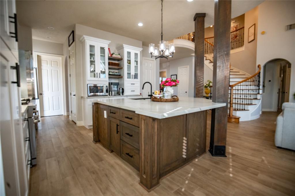 8319 Glenn Elm Drive, Spring, Texas image 18