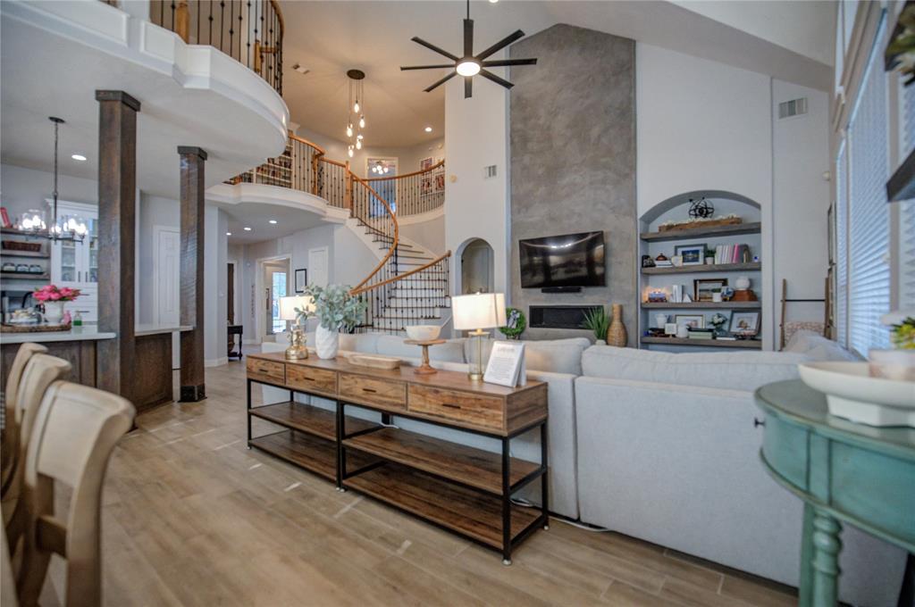 8319 Glenn Elm Drive, Spring, Texas image 13