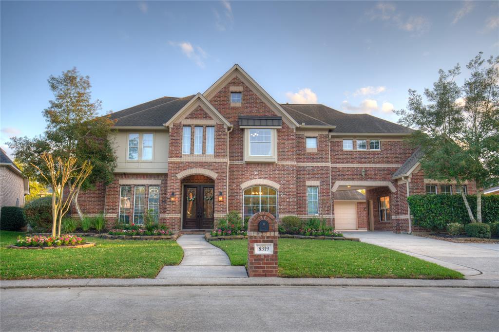 8319 Glenn Elm Drive, Spring, Texas image 1