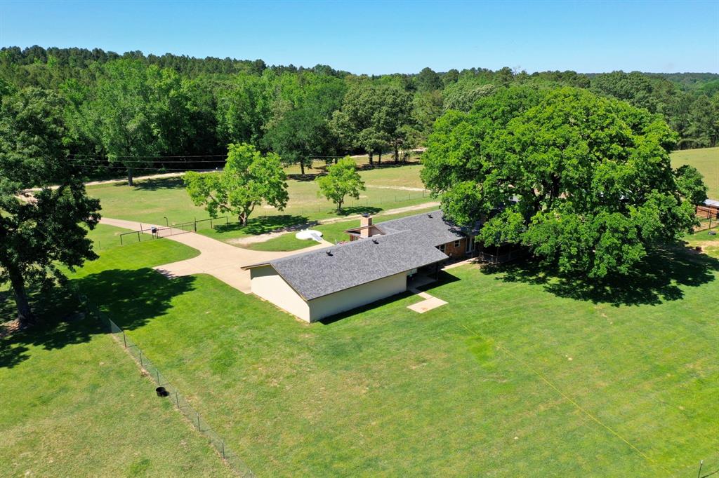 3662 Anderson County Rd 359, Palestine, Texas image 35