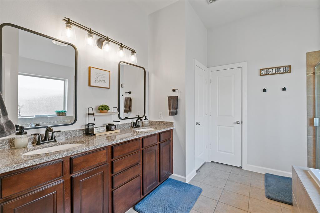 8222 Groveland Hills Drive, Cypress, Texas image 19