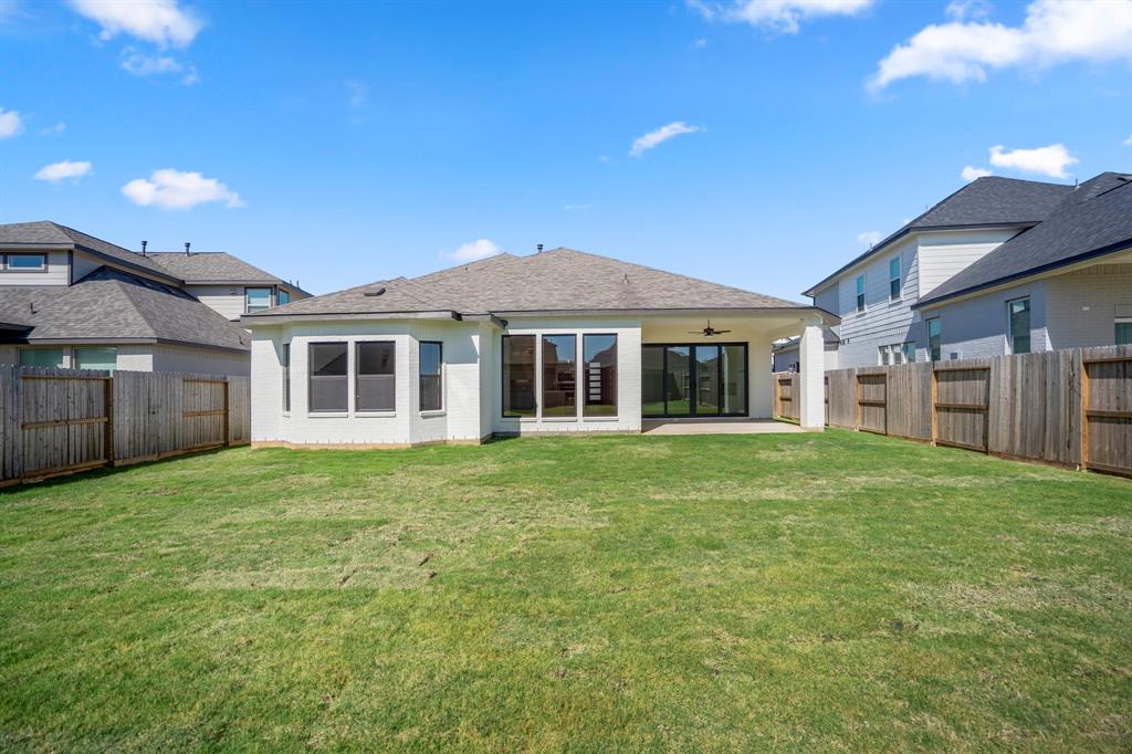2619 Wild Larch Circle, Fulshear, Texas image 44