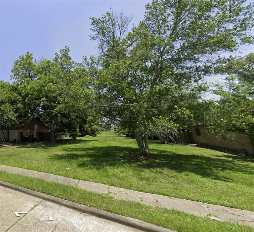 1511 Bayou Drive, Alvin, Texas image 4