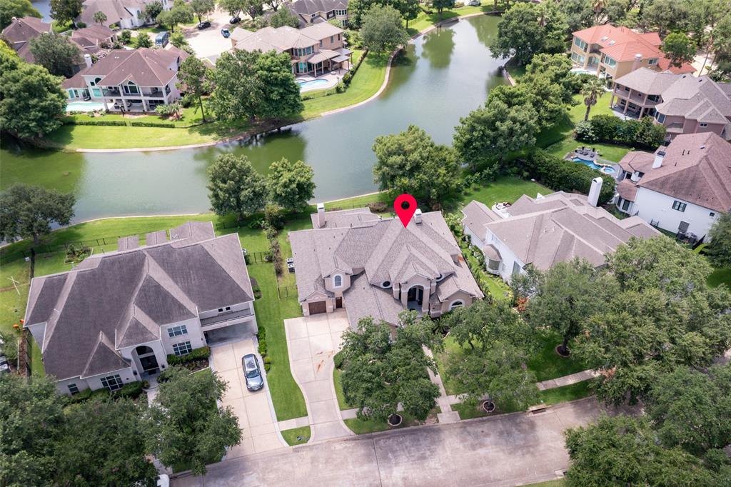 42 LAKE MIST Drive