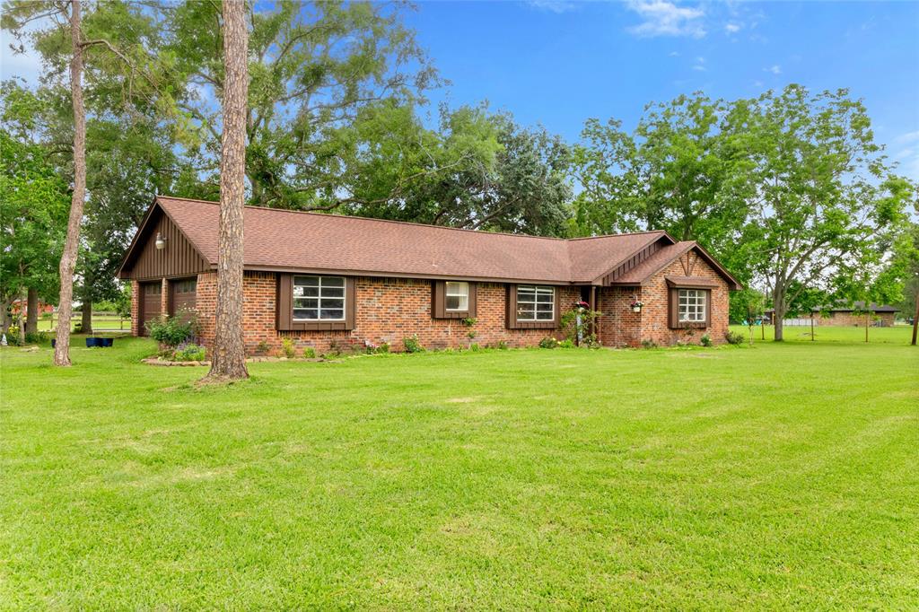 9510 Gates Loop, Manvel, Texas image 1