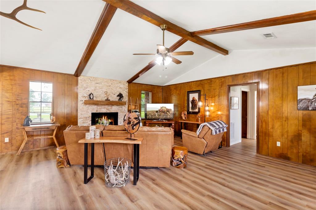 9510 Gates Loop, Manvel, Texas image 5