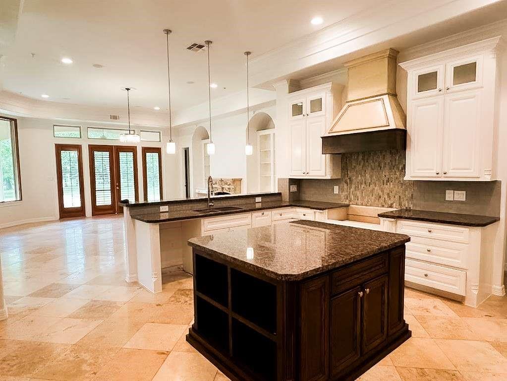 8422 Thompson Lake Drive, Missouri City, Texas image 15