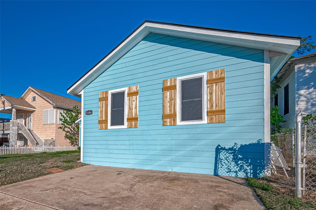 5106 Avenue Q, Galveston, Texas image 3