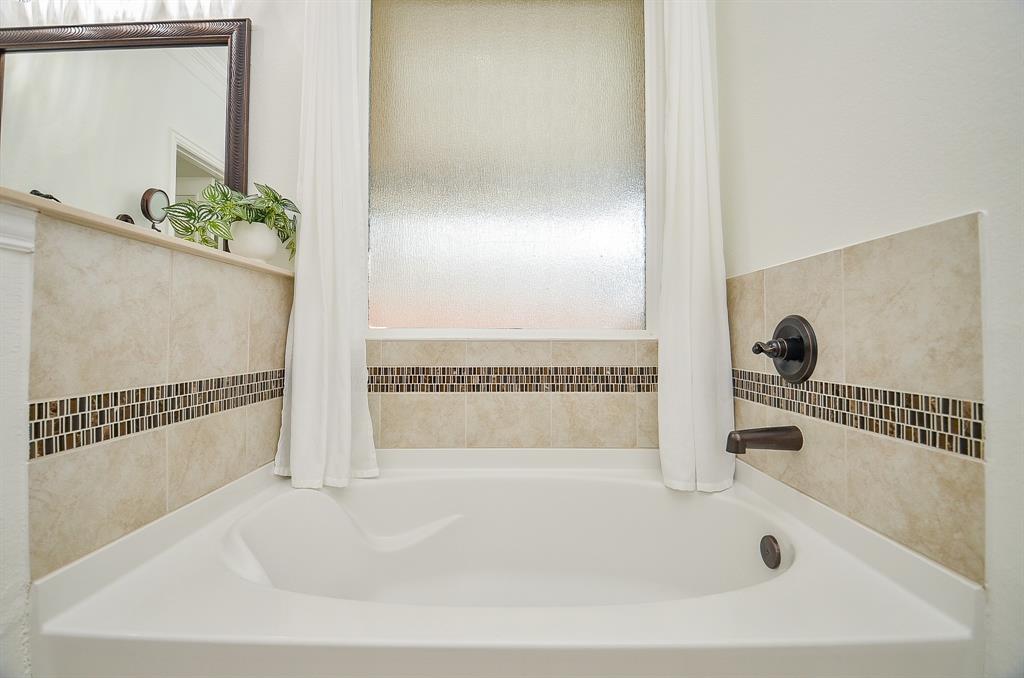 32210 Mckinley Run Drive, Hockley, Texas image 16