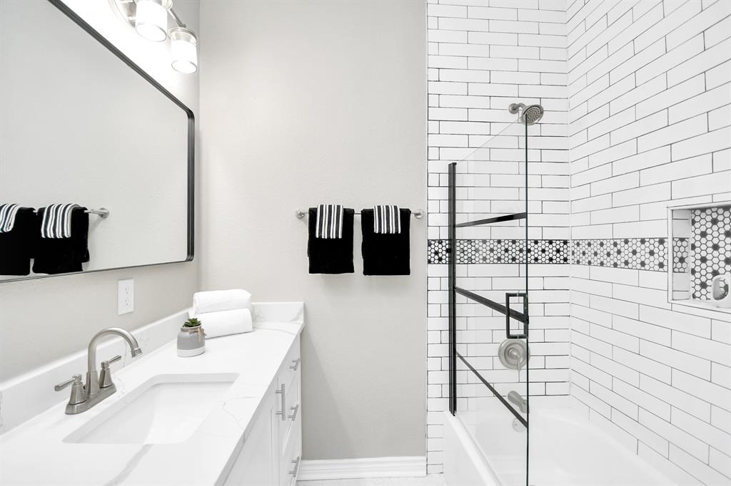 614 Colquitt Street, Houston, Texas image 24