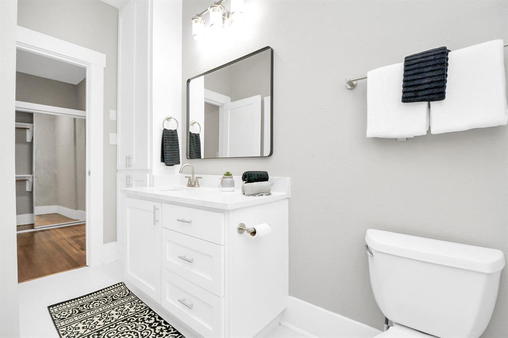 614 Colquitt Street, Houston, Texas image 32