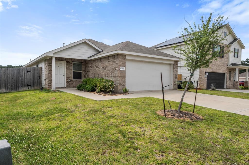 17594 Longwood Trace Lane, New Caney, Texas image 1