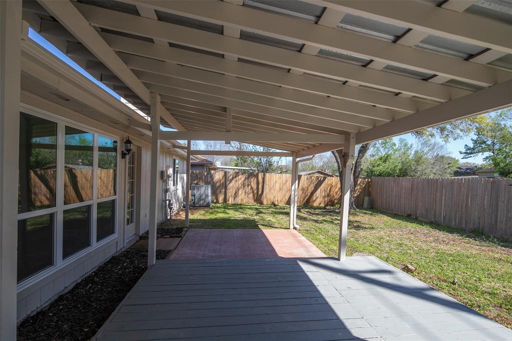 2923 Bentley Court, Pearland, Texas image 26