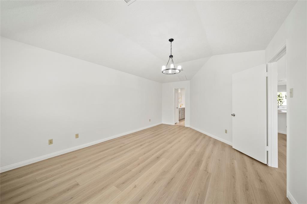 2923 Bentley Court, Pearland, Texas image 12