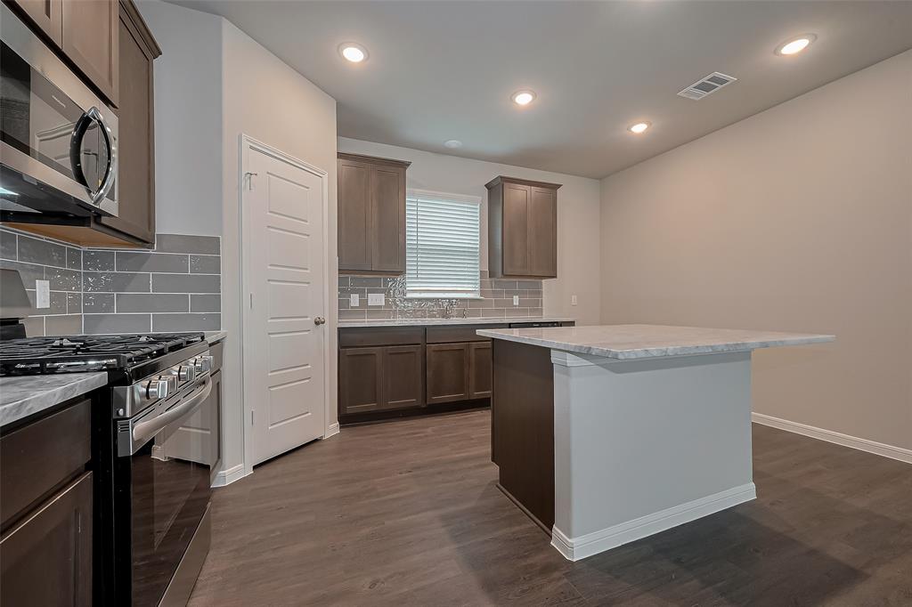 27104 Kestrel Trail Trl, Magnolia, Texas image 17
