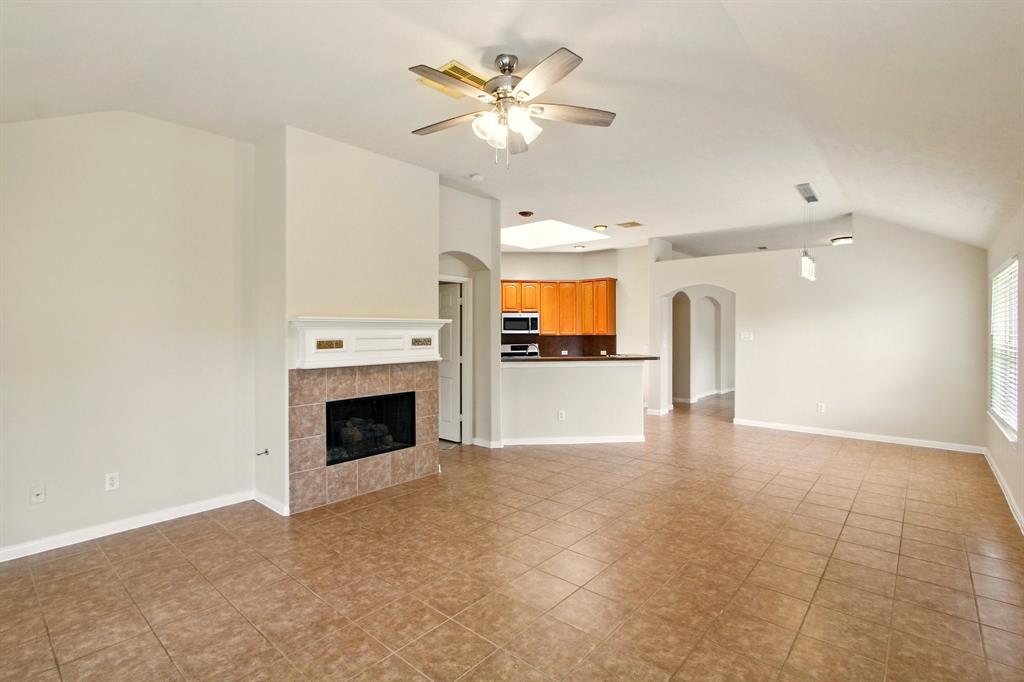 4602 Pompton Court, Pearland, Texas image 14