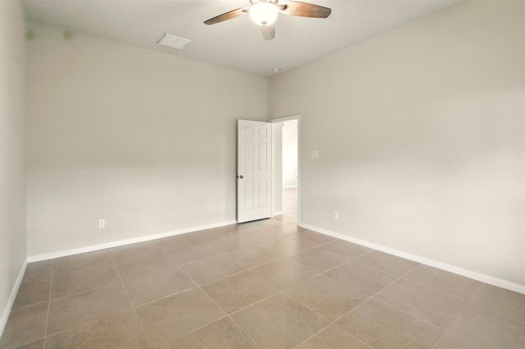 4602 Pompton Court, Pearland, Texas image 25