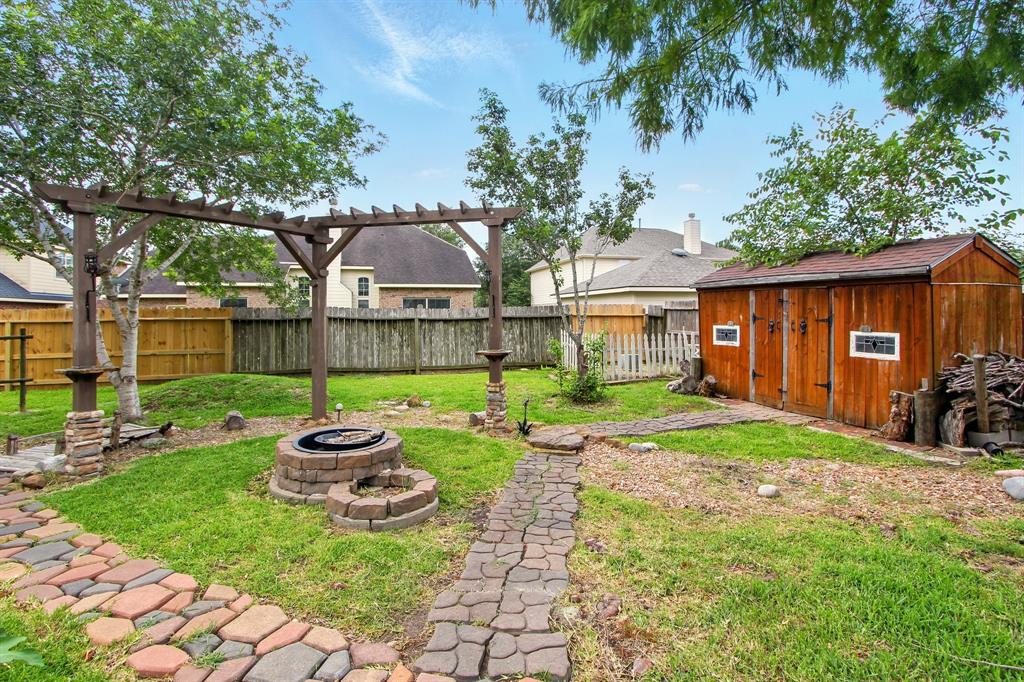 4602 Pompton Court, Pearland, Texas image 33