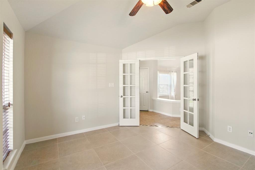 4602 Pompton Court, Pearland, Texas image 6