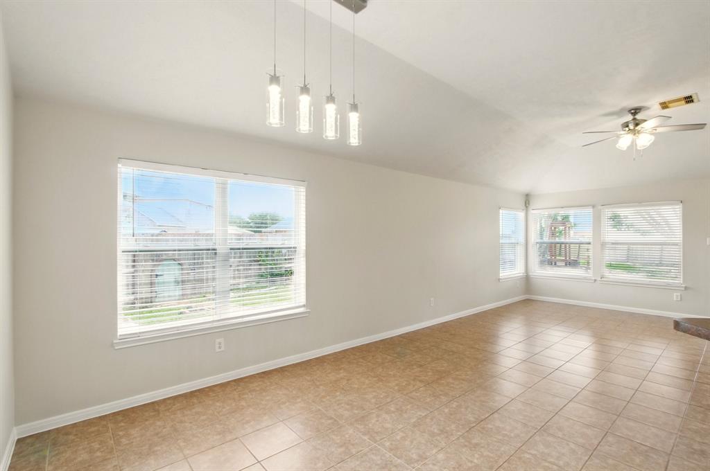 4602 Pompton Court, Pearland, Texas image 12