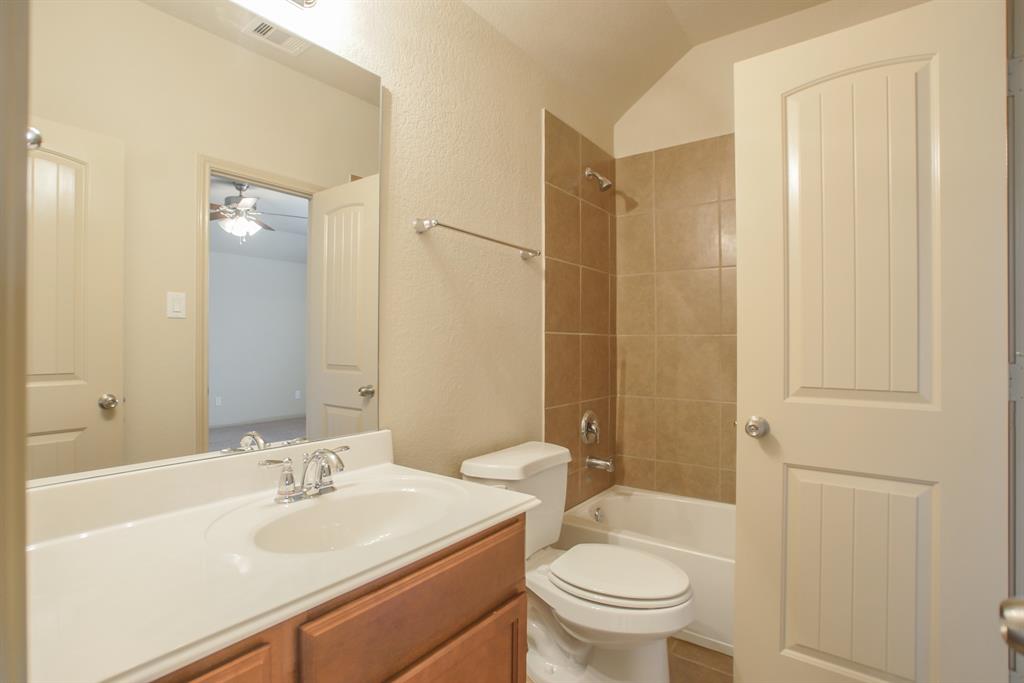 50 Hearthwick Place, The Woodlands, Texas image 32