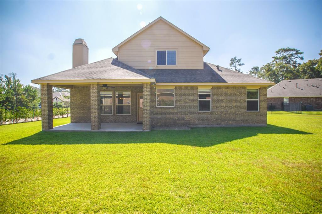 50 Hearthwick Place, The Woodlands, Texas image 2