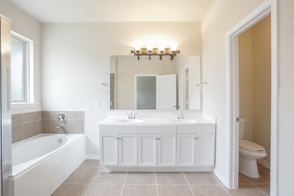 50 Hearthwick Place, The Woodlands, Texas image 25