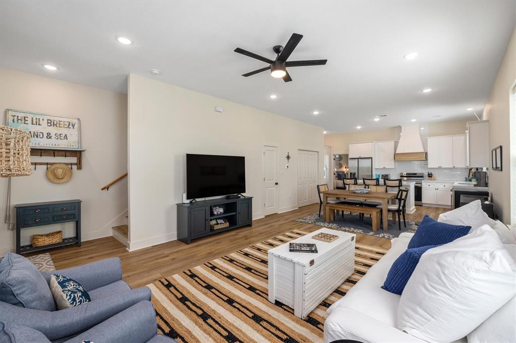 2411 103rd Street, Galveston, Texas image 10
