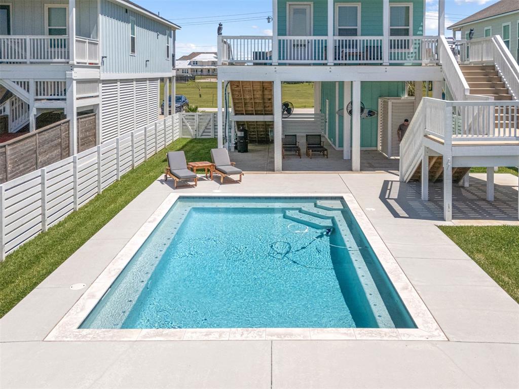 2411 103rd Street, Galveston, Texas image 2