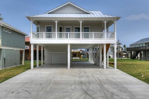 Single Family Residence in Galveston TX 3705 11 Mile Rd.jpg