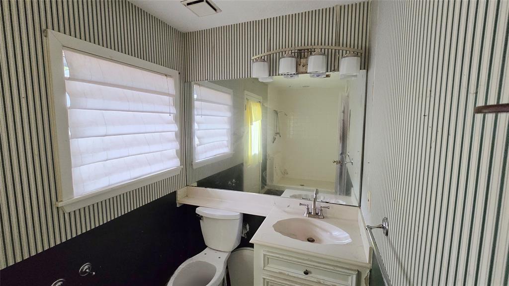 15302 Lakeview Drive, Jersey Village, Texas image 13