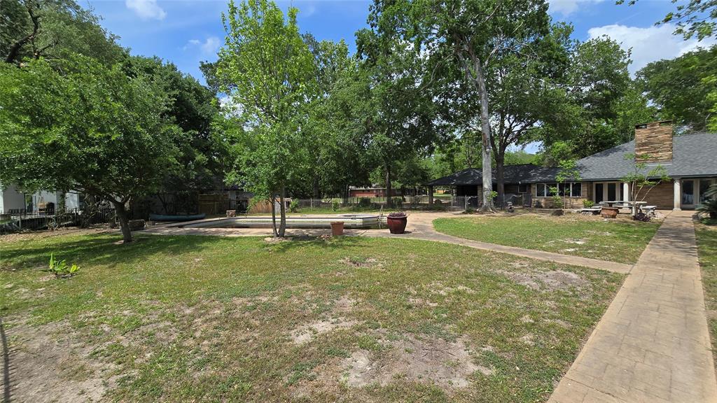 15302 Lakeview Drive, Jersey Village, Texas image 27