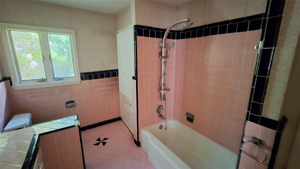 15302 Lakeview Drive, Jersey Village, Texas image 17