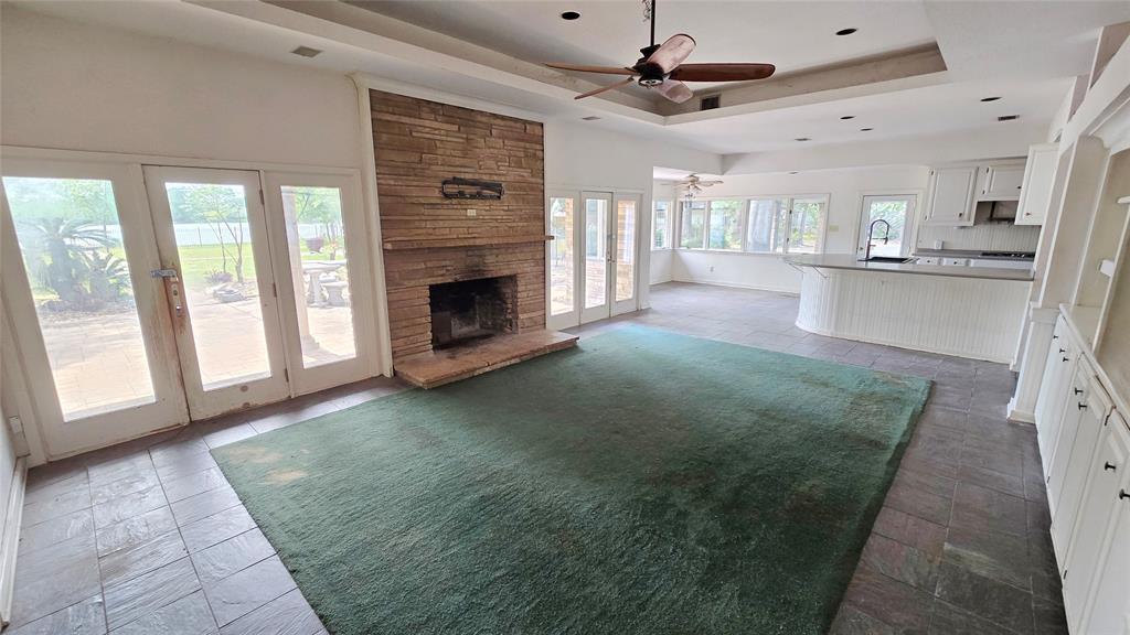 15302 Lakeview Drive
