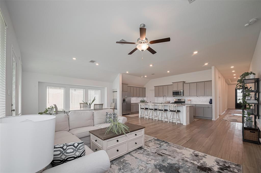 14206 Hawley Village Way, Rosharon, Texas image 18