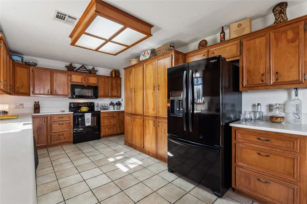 221 Kokomo Run, Point Blank, Texas image 12