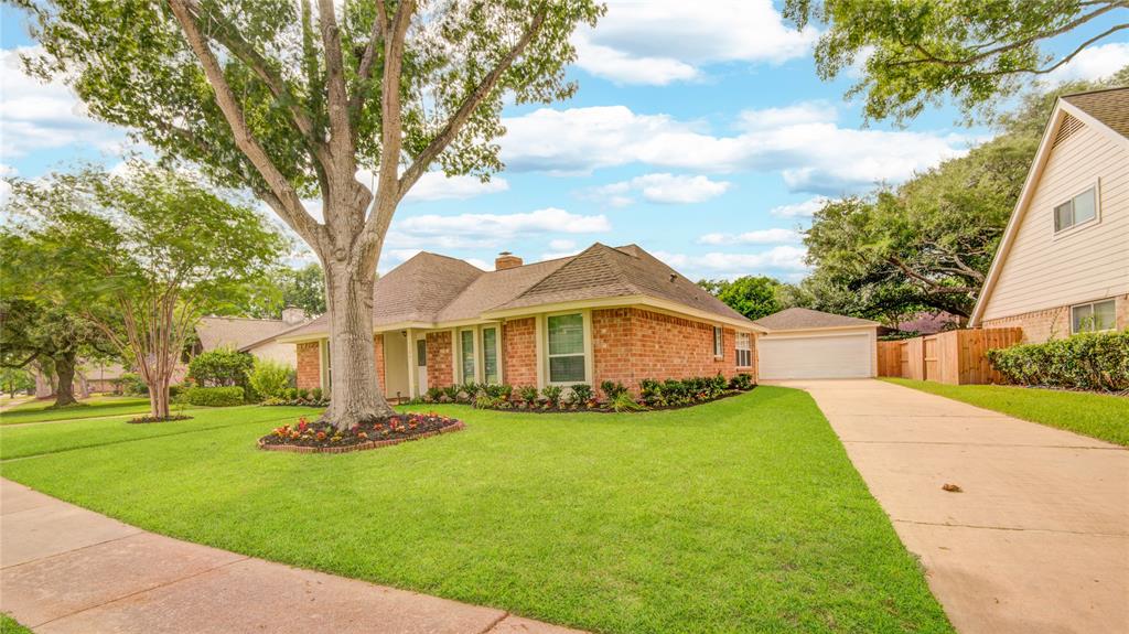 2706 Williams Grant Street, Sugar Land, Texas image 3