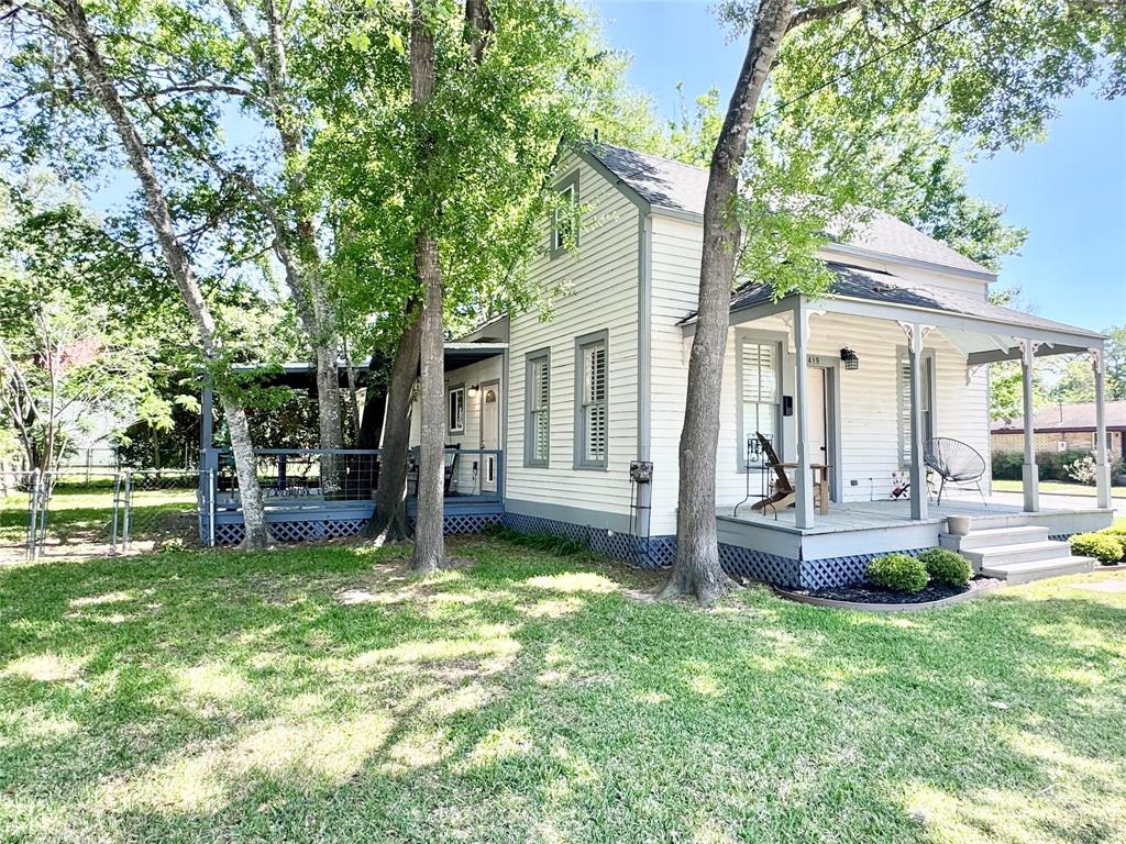 419 Main Street, La Grange, Texas image 3