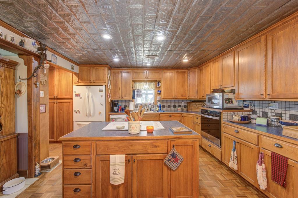 36239 Cochran Road, Waller, Texas image 3