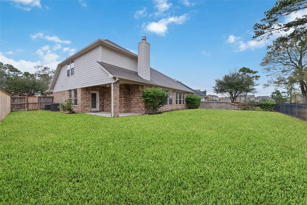 10702 Winding Green Drive, Humble, Texas image 37