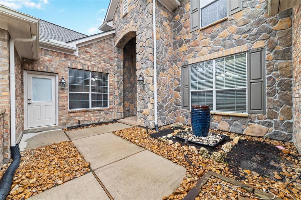 10702 Winding Green Drive, Humble, Texas image 3