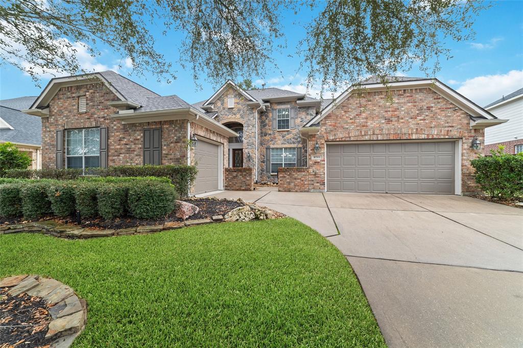 10702 Winding Green Drive, Humble, Texas image 1