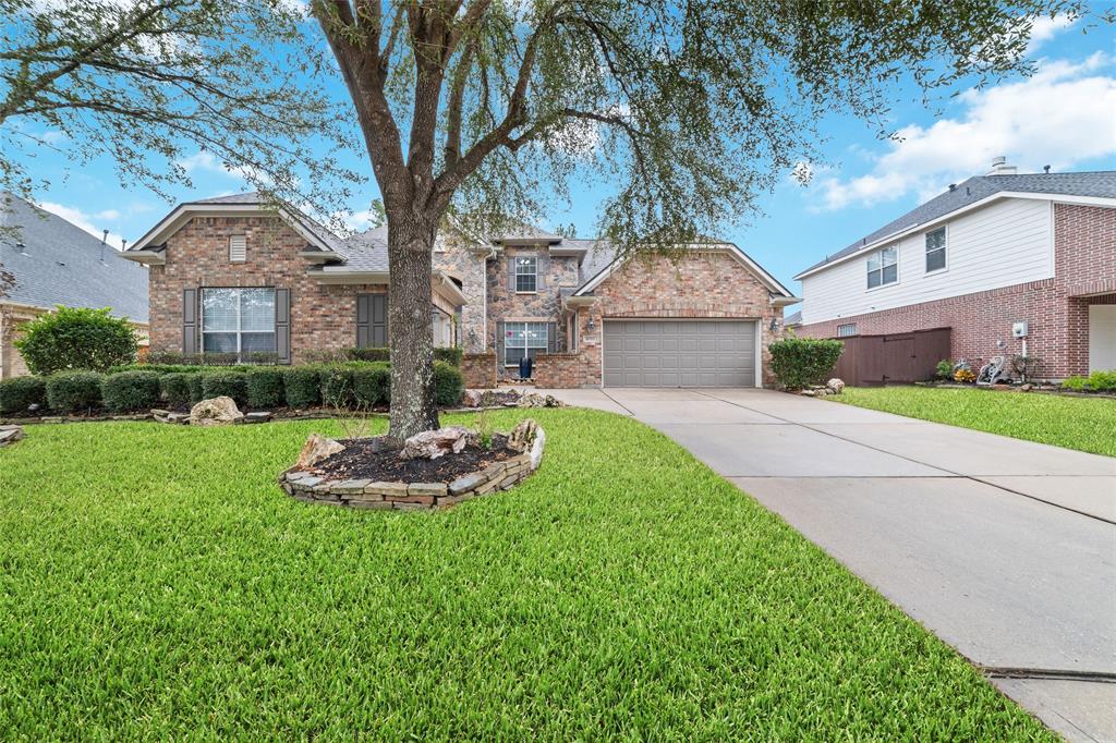 10702 Winding Green Drive, Humble, Texas image 2