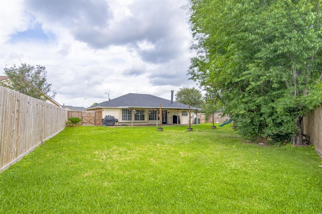 3819 Teakwood Drive, La Porte, Texas image 37