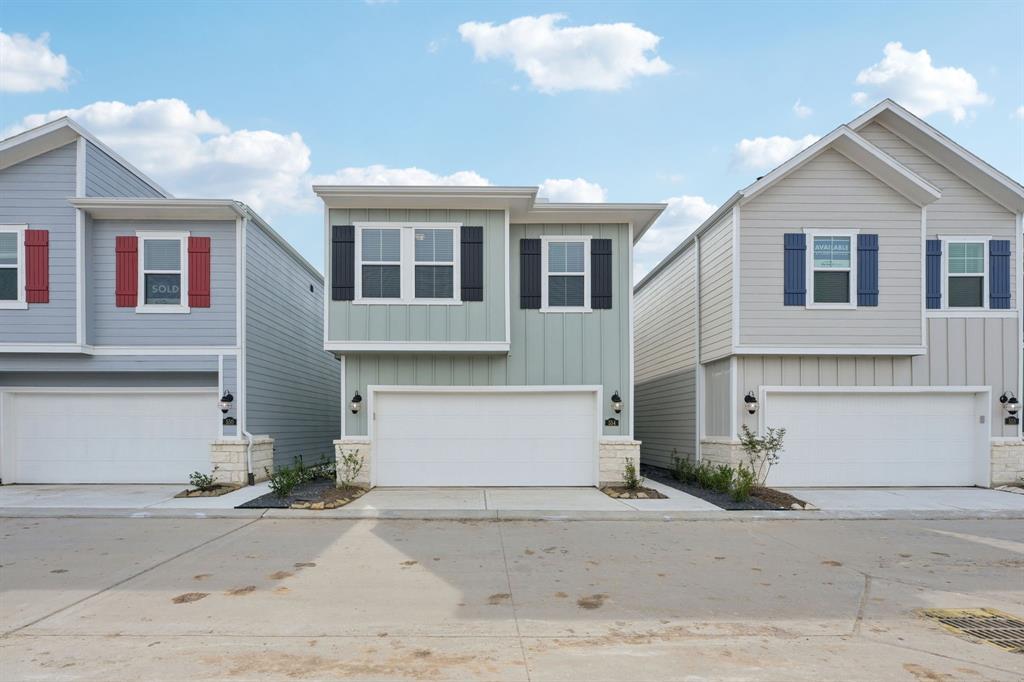 554 Avisa Drive, Kemah, Texas image 1