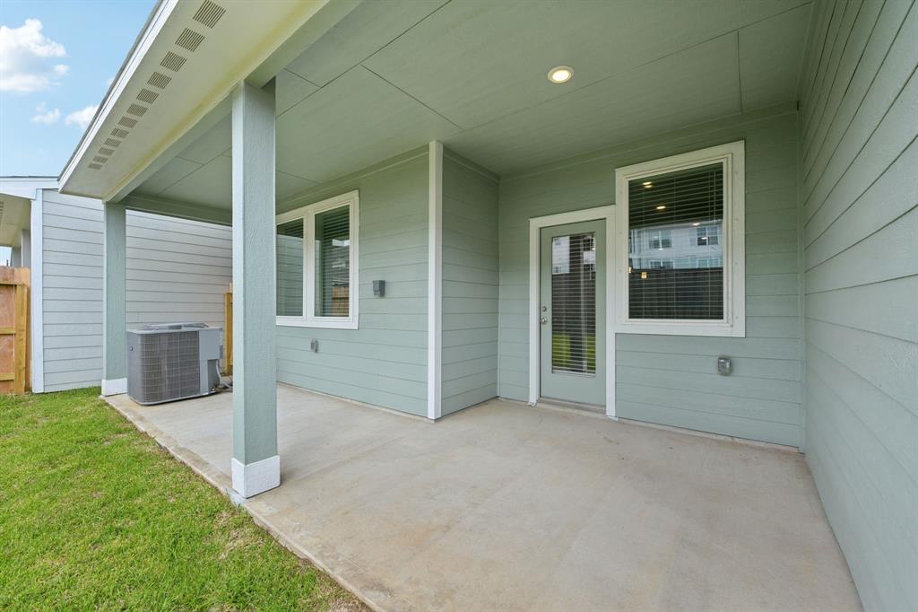 554 Avisa Drive, Kemah, Texas image 41