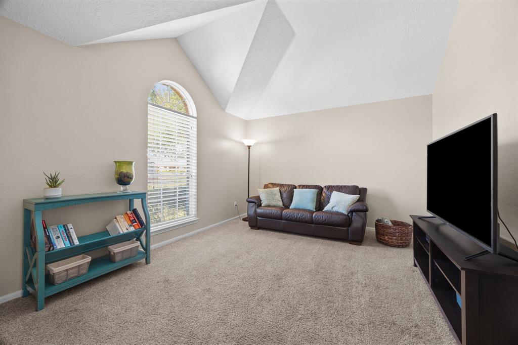 4727 Widerop Lane, Friendswood, Texas image 3