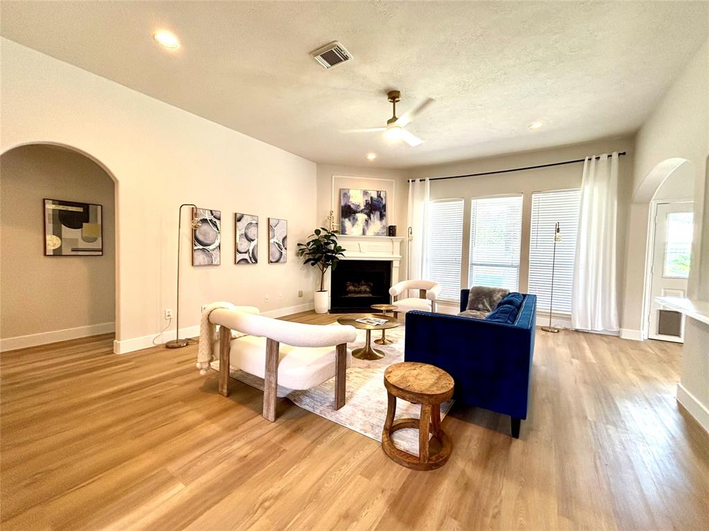 410 Briar Glen Court
